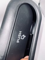 سلة قمامة سيارة بفتحة واسعة ومفصلات متينة للتنظيف السريع - Image 3